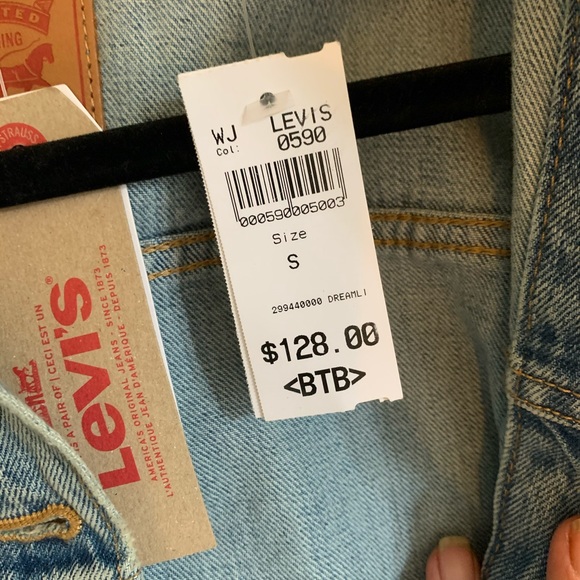 Levi’s Jean jacket - Picture 2 of 2